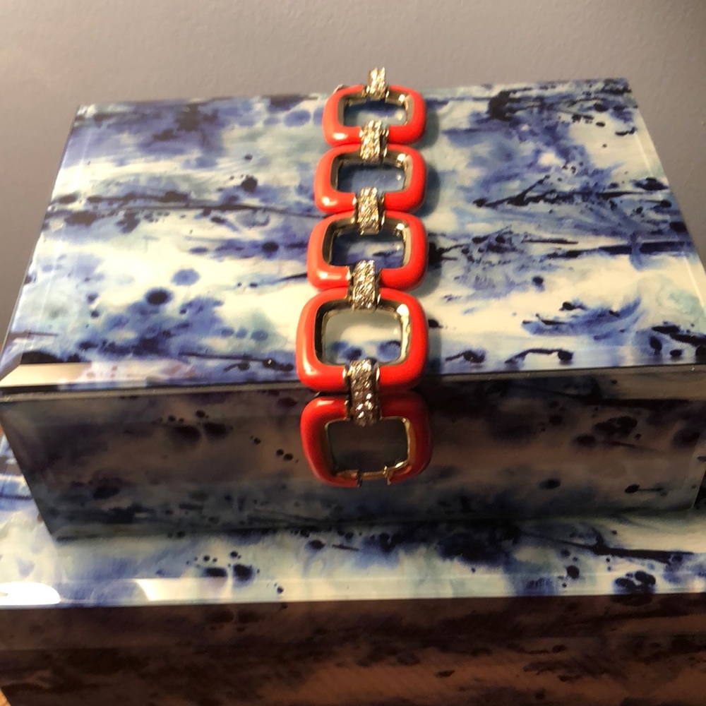 NWT!  Bracelet - Mod and Cool!